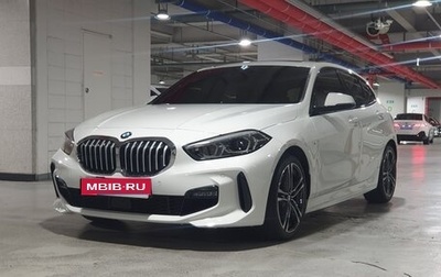 BMW 1 серия, 2022 год, 2 450 000 рублей, 1 фотография