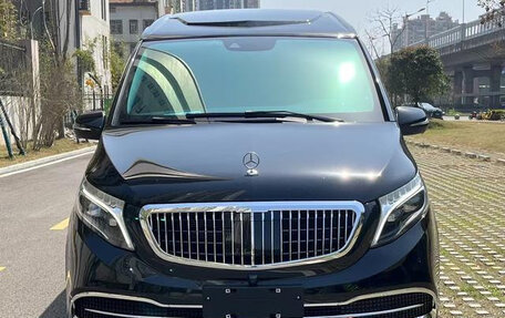 Mercedes-Benz V-Класс, 2021 год, 5 490 000 рублей, 2 фотография