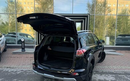 Toyota RAV4, 2017 год, 2 680 000 рублей, 9 фотография