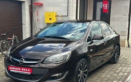 Opel Astra J, 2013 год, 830 000 рублей, 4 фотография