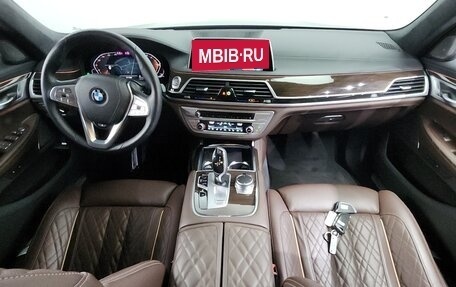 BMW 7 серия, 2021 год, 5 160 000 рублей, 19 фотография