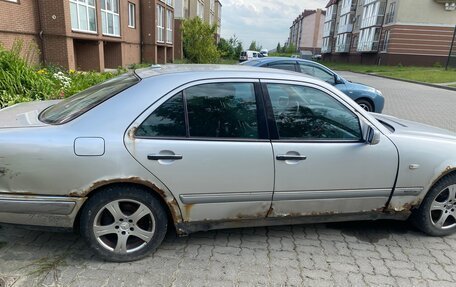 Mercedes-Benz E-Класс, 1998 год, 180 000 рублей, 2 фотография