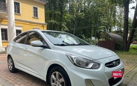 Hyundai Solaris II рестайлинг, 2011 год, 849 000 рублей, 3 фотография