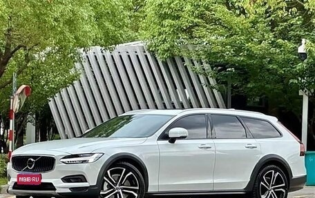Volvo V90 Cross Country I рестайлинг, 2021 год, 3 480 000 рублей, 1 фотография