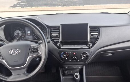 Hyundai Solaris II рестайлинг, 2020 год, 1 295 000 рублей, 8 фотография