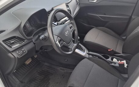 Hyundai Solaris II рестайлинг, 2020 год, 1 295 000 рублей, 7 фотография