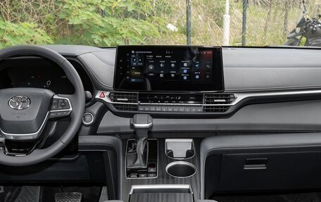Toyota Sienna, 2022 год, 3 250 000 рублей, 32 фотография