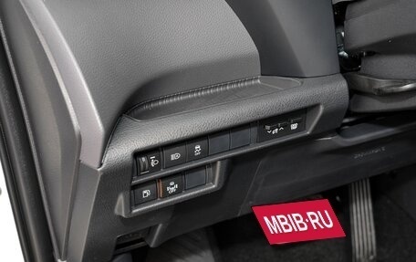 Toyota Sienna, 2022 год, 3 250 000 рублей, 33 фотография