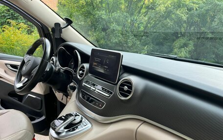 Mercedes-Benz V-Класс, 2019 год, 6 500 000 рублей, 3 фотография