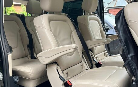 Mercedes-Benz V-Класс, 2019 год, 6 500 000 рублей, 14 фотография