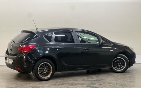 Opel Astra J, 2011 год, 458 000 рублей, 2 фотография