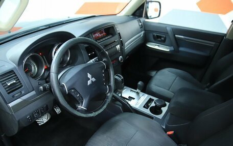 Mitsubishi Pajero IV, 2014 год, 2 450 000 рублей, 10 фотография