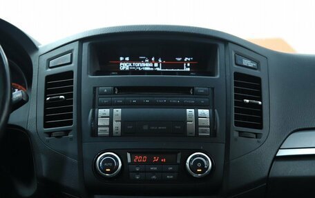 Mitsubishi Pajero IV, 2014 год, 2 450 000 рублей, 14 фотография