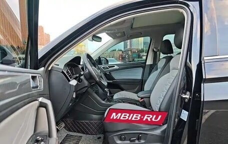 Volkswagen Tiguan II, 2022 год, 3 080 000 рублей, 5 фотография