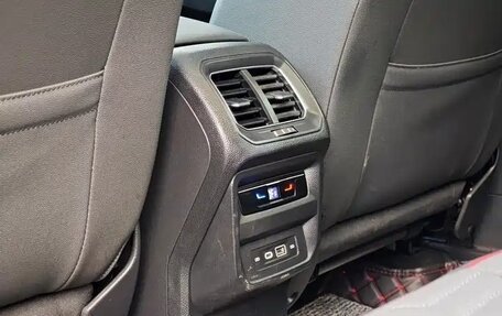 Volkswagen Tiguan II, 2022 год, 3 080 000 рублей, 15 фотография