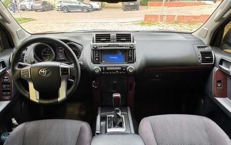 Toyota Land Cruiser Prado 150 рестайлинг 2, 2013 год, 3 890 000 рублей, 11 фотография