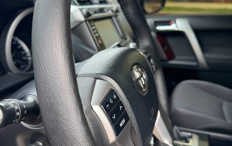 Toyota Land Cruiser Prado 150 рестайлинг 2, 2013 год, 3 890 000 рублей, 18 фотография