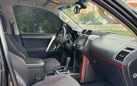 Toyota Land Cruiser Prado 150 рестайлинг 2, 2013 год, 3 890 000 рублей, 28 фотография