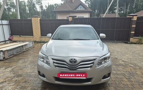 Toyota Camry, 2010 год, 1 250 000 рублей, 2 фотография