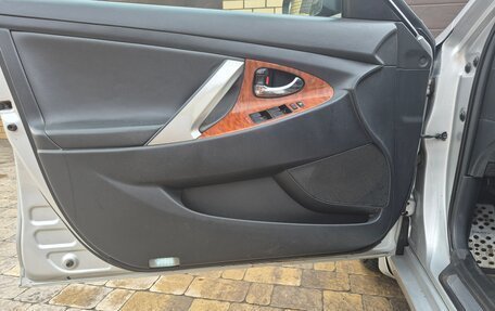 Toyota Camry, 2010 год, 1 250 000 рублей, 12 фотография