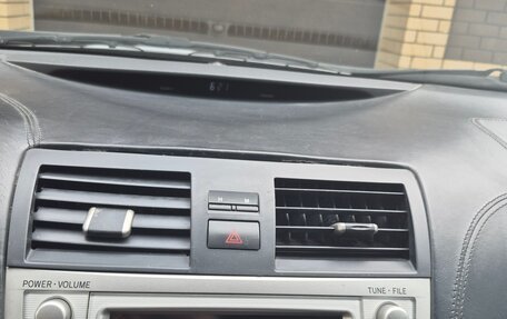 Toyota Camry, 2010 год, 1 250 000 рублей, 26 фотография