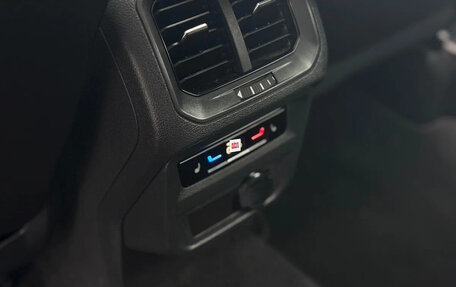Volkswagen Tiguan II, 2022 год, 3 090 000 рублей, 11 фотография