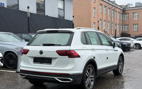 Volkswagen Tiguan II, 2022 год, 3 090 000 рублей, 6 фотография