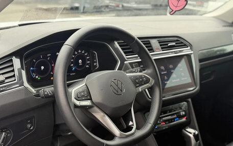 Volkswagen Tiguan II, 2022 год, 3 090 000 рублей, 7 фотография