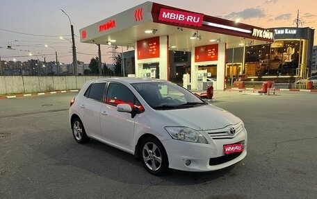 Toyota Auris II, 2011 год, 660 000 рублей, 1 фотография