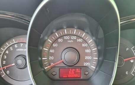 KIA Rio III рестайлинг, 2014 год, 700 000 рублей, 10 фотография