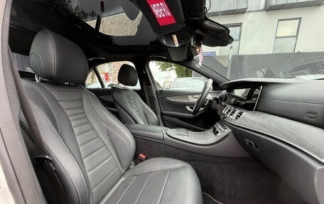 Mercedes-Benz E-Класс, 2022 год, 4 290 000 рублей, 14 фотография