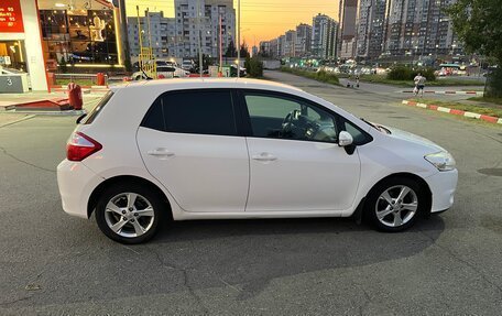 Toyota Auris II, 2011 год, 660 000 рублей, 2 фотография