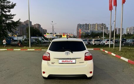Toyota Auris II, 2011 год, 660 000 рублей, 3 фотография