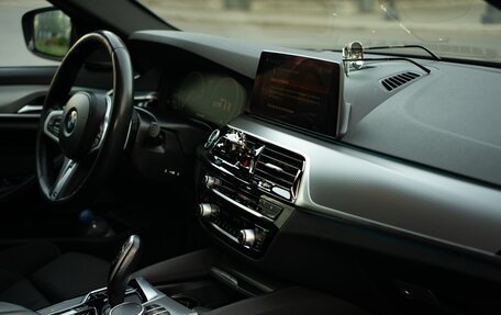 BMW 5 серия, 2019 год, 4 500 000 рублей, 13 фотография