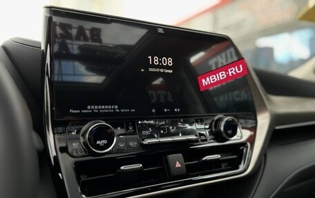 Toyota Highlander, 2025 год, 4 990 000 рублей, 20 фотография