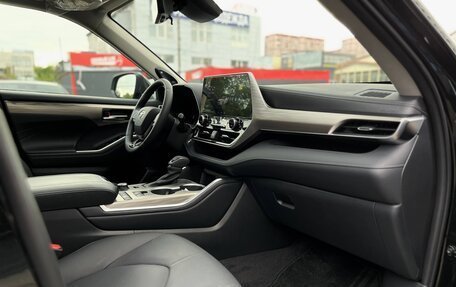 Toyota Highlander, 2025 год, 4 990 000 рублей, 27 фотография