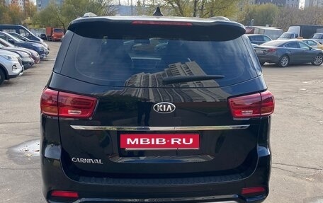 KIA Carnival III, 2020 год, 3 150 000 рублей, 2 фотография