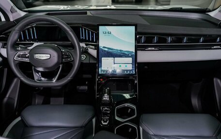 Geely Atlas, 2024 год, 4 017 190 рублей, 10 фотография