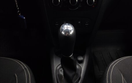 Renault Logan II, 2015 год, 600 000 рублей, 12 фотография