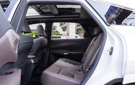 Lexus RX IV рестайлинг, 2023 год, 7 950 000 рублей, 23 фотография