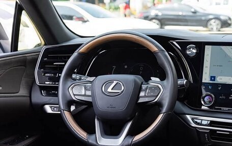 Lexus RX IV рестайлинг, 2023 год, 7 950 000 рублей, 19 фотография