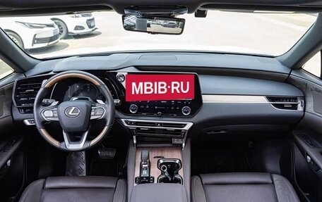 Lexus RX IV рестайлинг, 2023 год, 7 950 000 рублей, 20 фотография