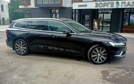 Volvo V60 II, 2020 год, 2 800 000 рублей, 2 фотография