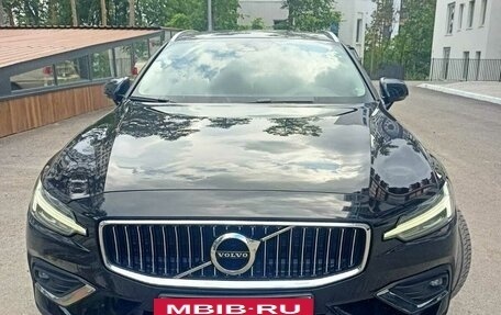 Volvo V60 II, 2020 год, 2 800 000 рублей, 8 фотография