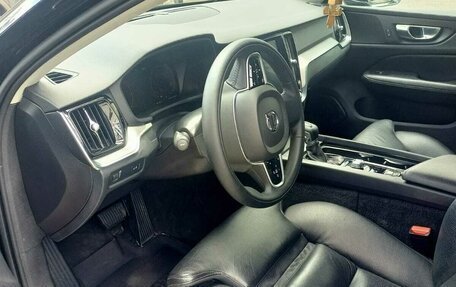 Volvo V60 II, 2020 год, 2 800 000 рублей, 22 фотография