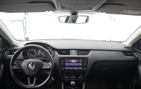 Skoda Octavia, 2018 год, 1 980 000 рублей, 14 фотография