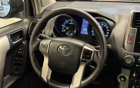 Toyota Land Cruiser Prado 150 рестайлинг 2, 2011 год, 1 949 000 рублей, 10 фотография