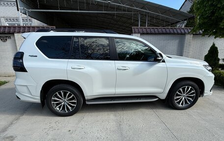 Toyota Land Cruiser Prado 150 рестайлинг 2, 2021 год, 7 100 000 рублей, 5 фотография