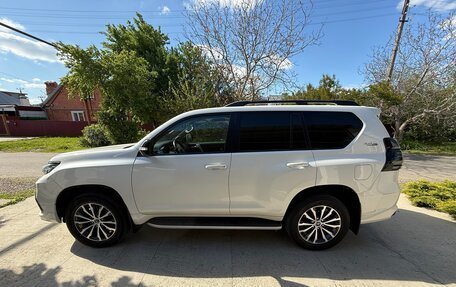 Toyota Land Cruiser Prado 150 рестайлинг 2, 2021 год, 7 100 000 рублей, 4 фотография