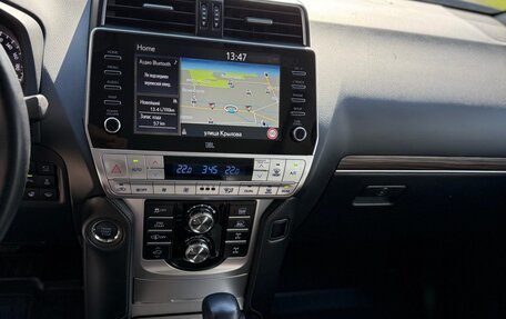 Toyota Land Cruiser Prado 150 рестайлинг 2, 2021 год, 7 100 000 рублей, 15 фотография